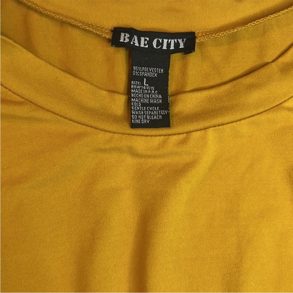Mustard Yellow Short Sleeve Tie Front Top - Picture 5 of 6